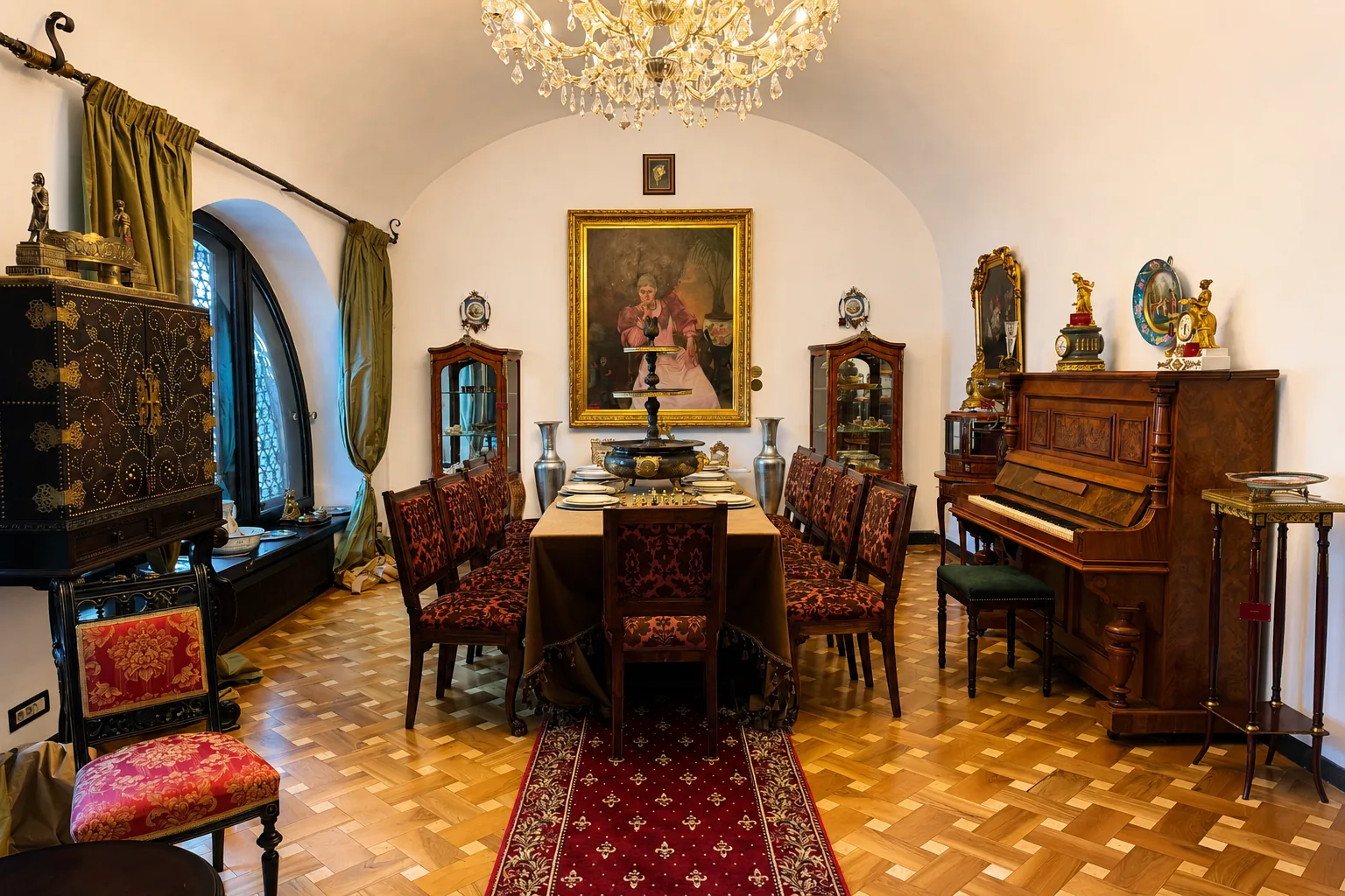 Interior 6