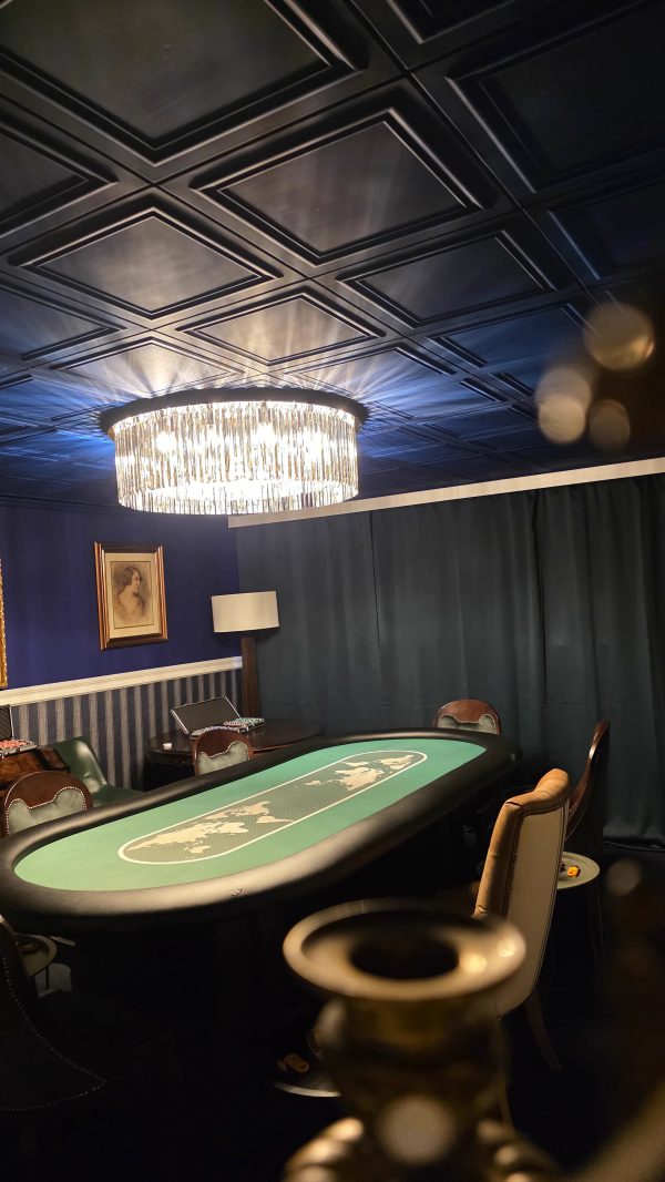 Camera Poker Art. History. Experience. la EkoGroup Vila48